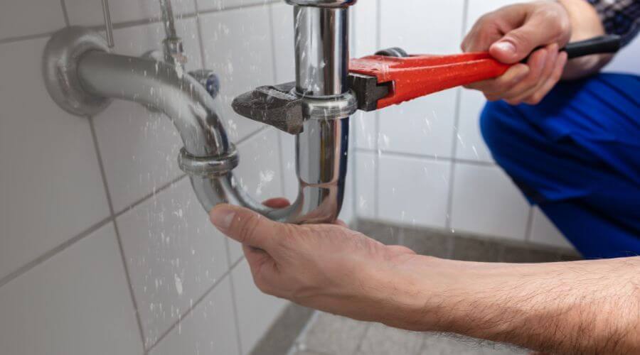 Expert burst pipe repair services in Harveysburg, OH